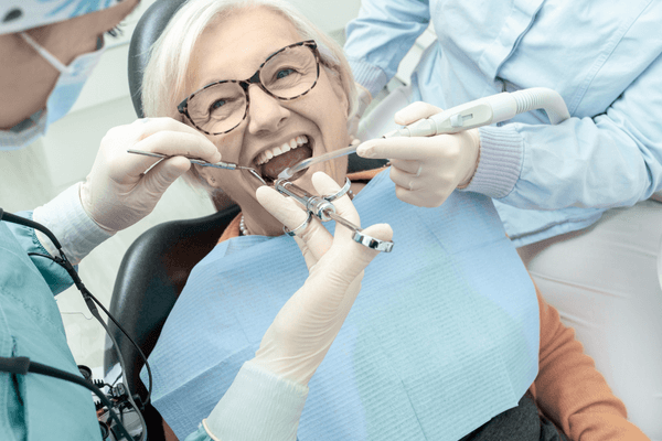 cirurgia de implante dentário